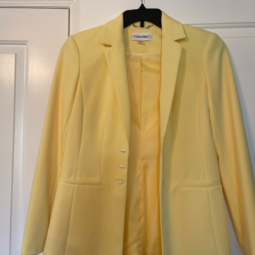 Calvin Klein blazer size 4 new without tag